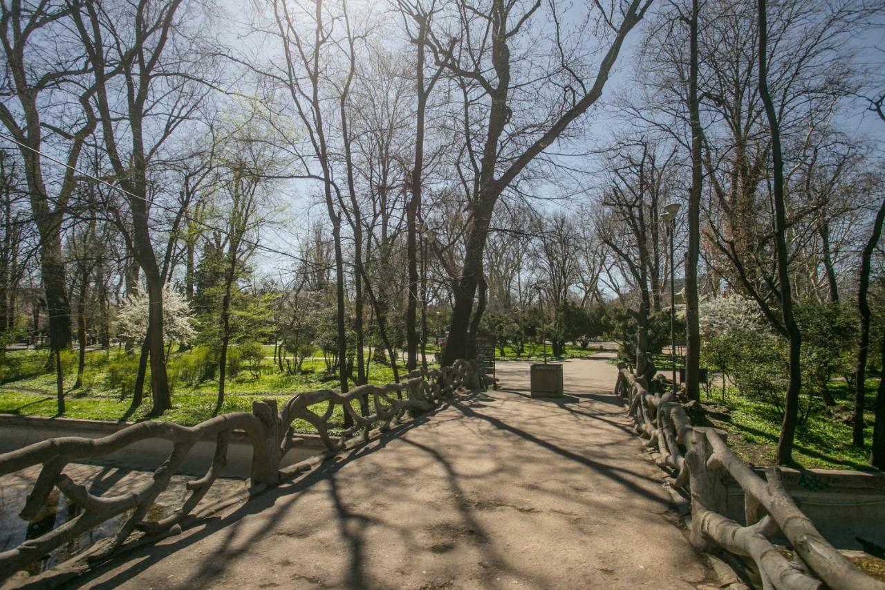 Royal Palace By Urbanesq Bucarest Exterior foto